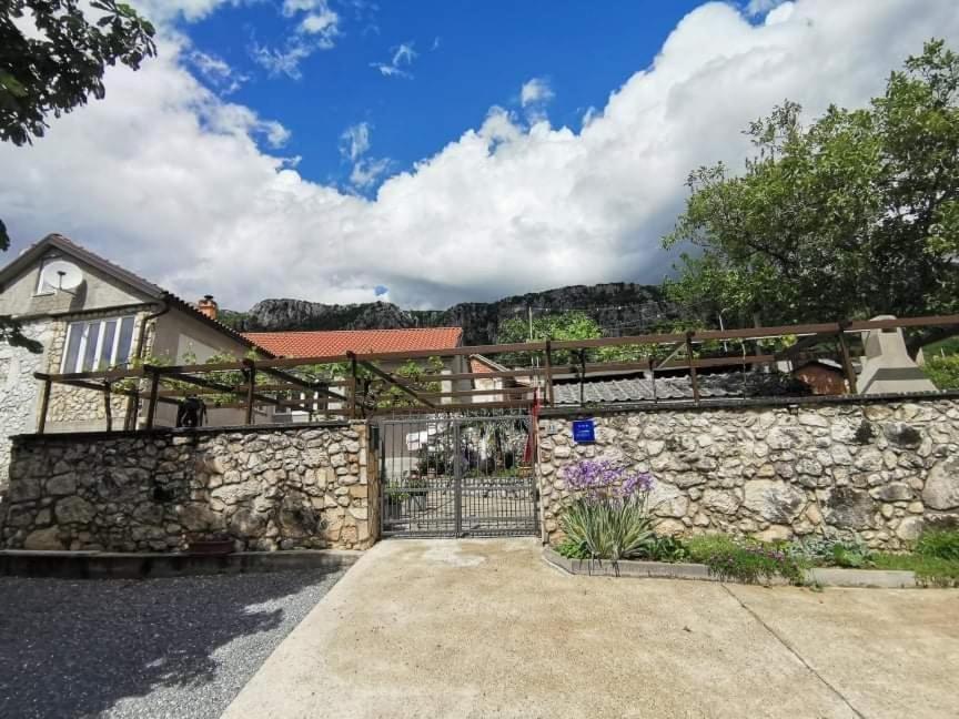 Apartman Ane - Bribir Bribir (Primorje-Gorski Kotar) Exterior foto